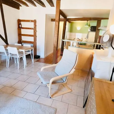Fontainebleau Rue Grande - Chez Alexis Apartment Exterior photo